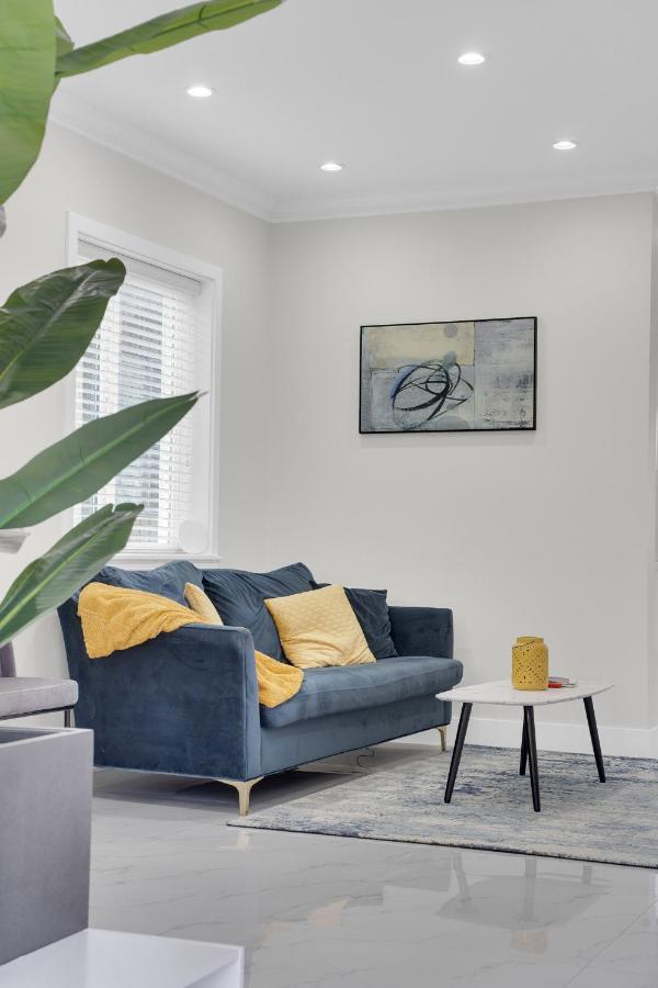 Casa de férias Family-friendly, 3 Bed House - Private Backyard-central Location Vancouver